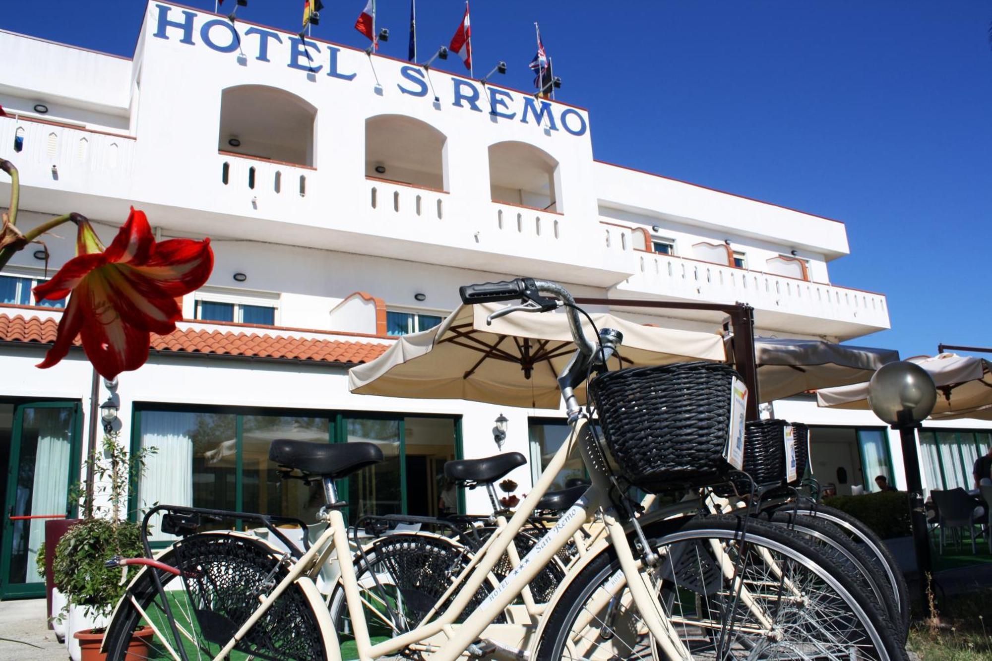 Hotel San Remo Martinsicuro Exterior foto
